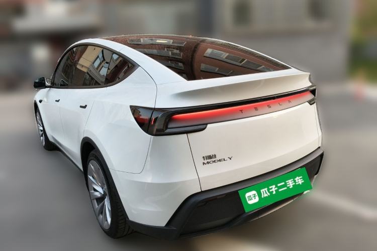 Used Tesla Model Y 2025 Rear-Wheel-Drive Version