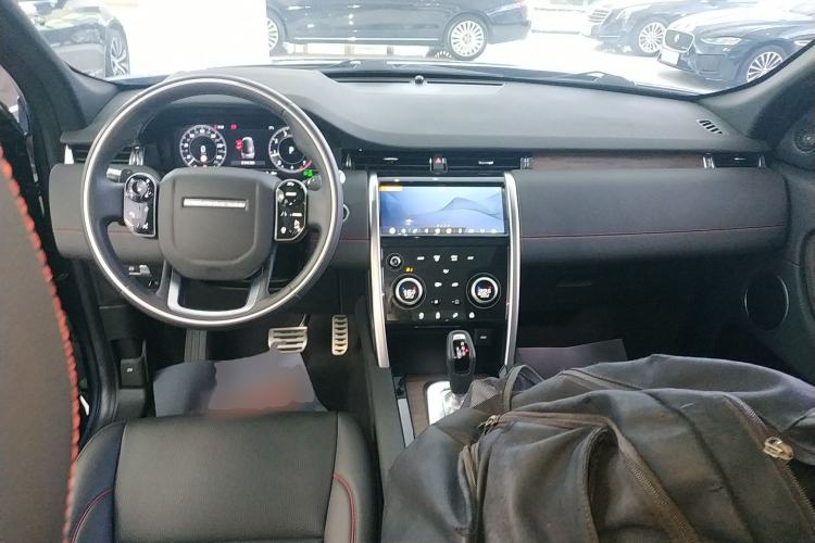 Used Land Rover Discovery Sport 2020 249 PS R-Dynamic Performance Edition Center Console