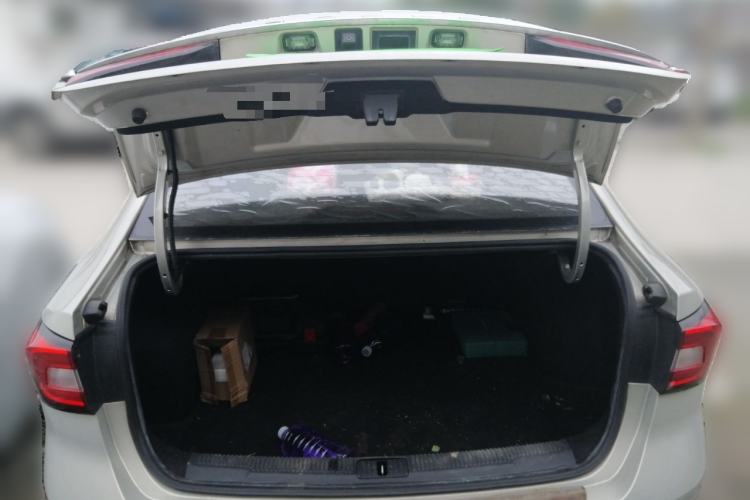 Used Roewe i5 2020 1.5L Manual 4G Connect Luxury Edition
