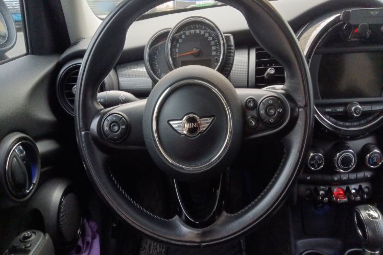 Used MINI MINI 2015 1.5T COOPER Fun Five-Door Edition
