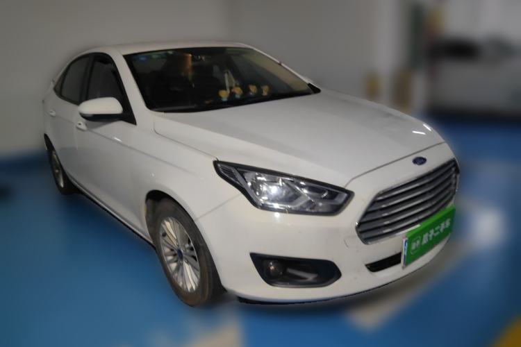 Used Ford Escort 2017 1.5L Automatic Comfort Model Front Right 45 Deg