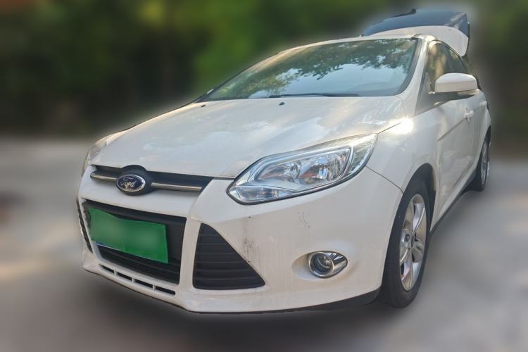 Used Ford Focus 2012 Hatchback 1.6L Automatic Fashion Edition Guazi used car, China used car export, Used car for sale, Used cars, Cheapest cars for sale