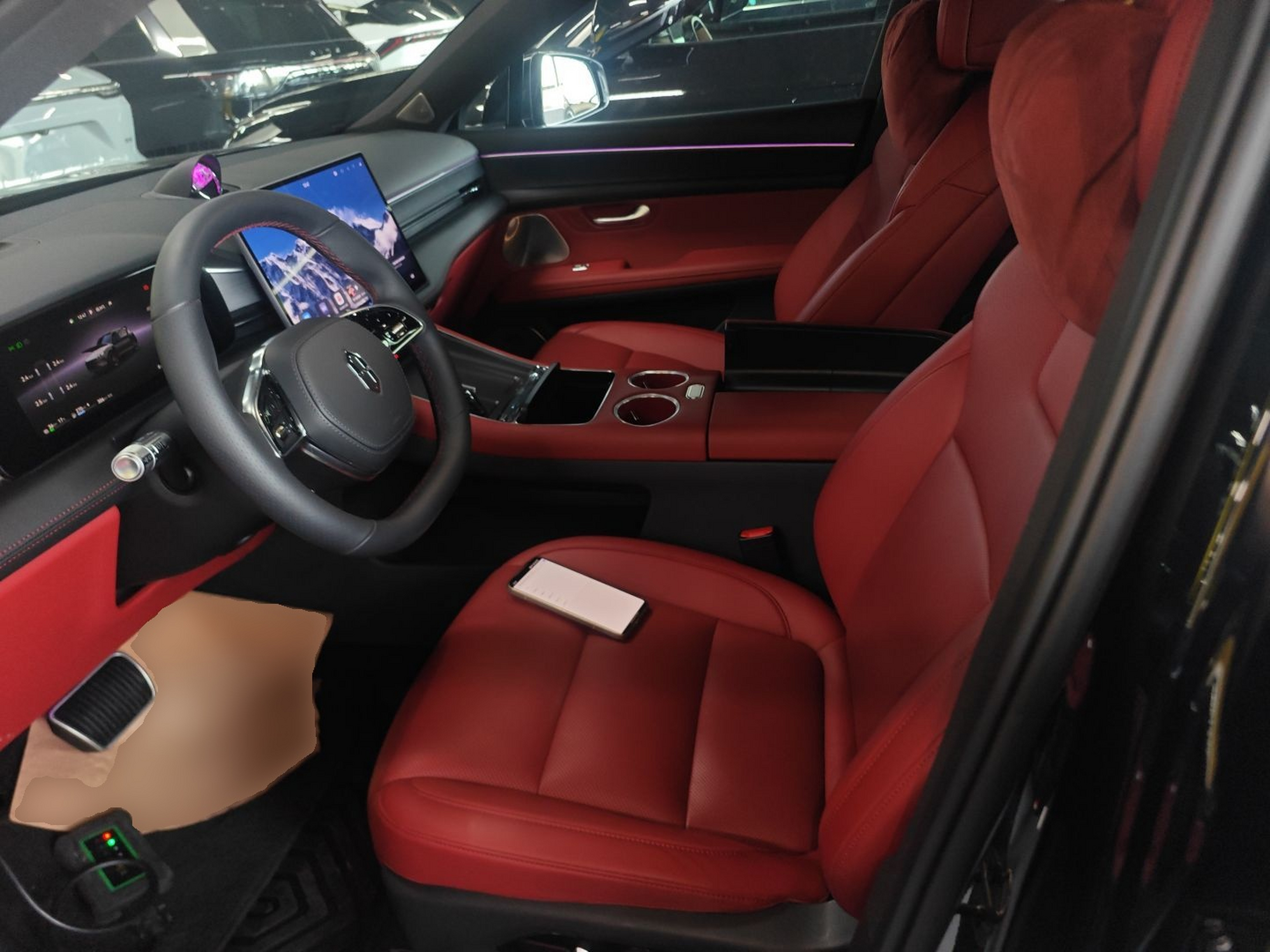 Переднее сиденье в автомобиле