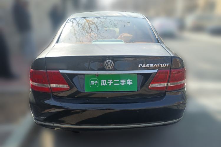 Used Volkswagen Passat 2009 2.0L MFI Automatic Luxury Edition Rear