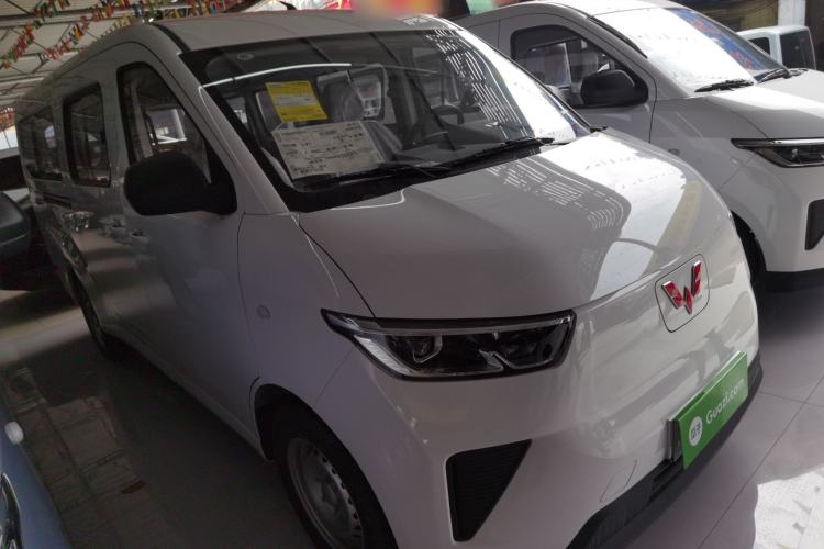 Used Wuling Yangguang 2025 Model 400km Bus Edition—Comfort Edition
