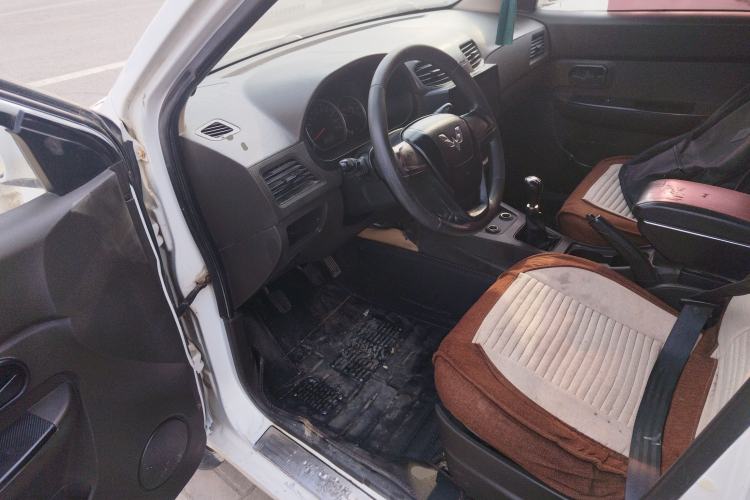 Used Wuling Hongguang 2014 1.5L Standard Version
