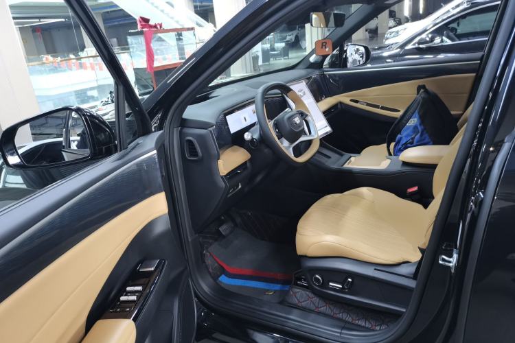 Used Geely Galaxy L7 2023 1.5T 115 km Starship Driver Seat