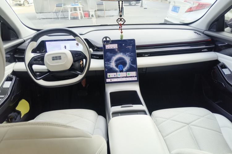 Used Geely Galaxy L6 2023 125km MAX Center Console