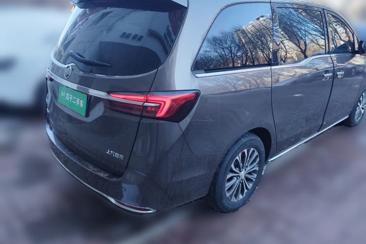 Used Buick GL8 2023 Facelifted Land Cruiser Executive Luxury Version
