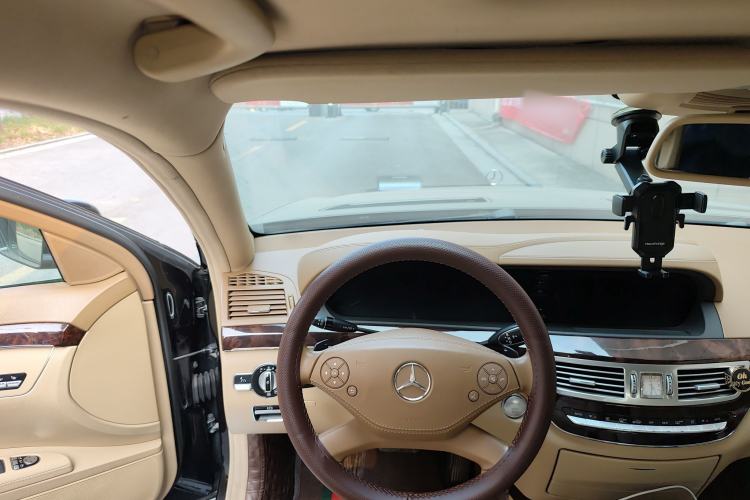 Used Mercedes-Benz S-Class 2010 S 350 L Luxury Model Steering Wheel