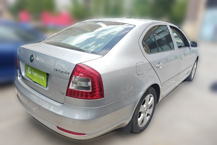 Used Skoda Octavia 2012 1.4TSI DSG Yijun Edition Rear Right 45 Deg