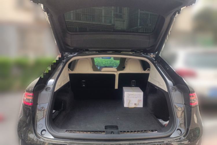 Used Hima Luxeed R7 2024 All-Electric 802 km Max Trunk