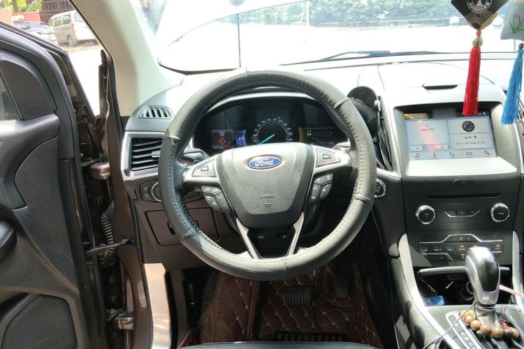 Used Ford Edge 2016 EcoBoost 245 Two-Wheel-Drive Titanium 7-Seater
