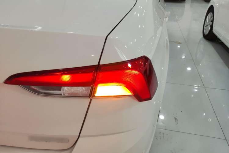 Used Skoda Rapid 2020 1.5L Automatic Comfort Edition
