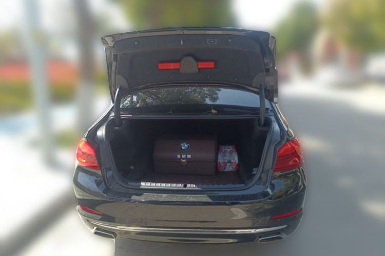 Used BMW 5 Series 2019 Facelifted 525Li Luxury Package
