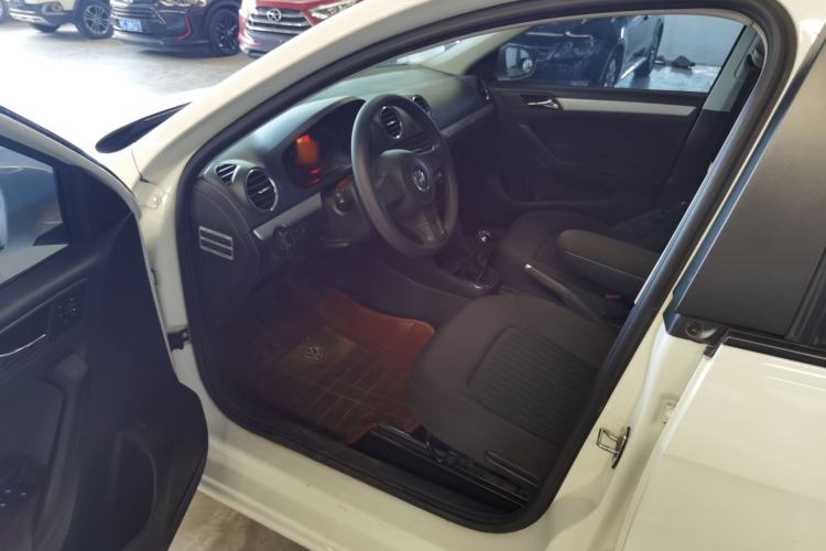 Used Volkswagen Jetta 2015 1.4L Manual Comfort Model Driver Seat