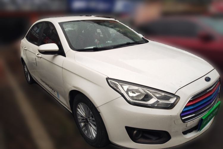 Used Ford Escort 2017 1.5L Manual Comfort Model Front Right 45 Deg