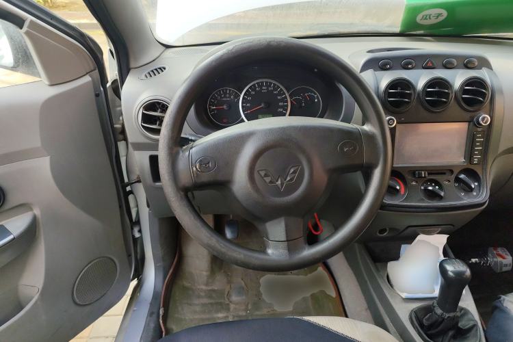 Used Wuling Hongguang 2014 1.5L Base Version