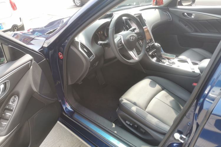 Used Infiniti Q50L 2018 2.0T Enjoyment Version China V Standard
