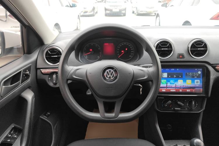 Used Volkswagen Jetta 2017 1.4L Manual Fashion Edition