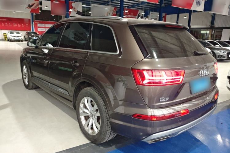 Used Audi Q7 2016 45 TFSI Technology Edition Rear Left 45 Deg