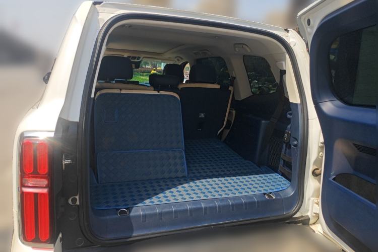 Used Tank 500 2023 3.0T Sport Edition Realm-Design 7-Seater