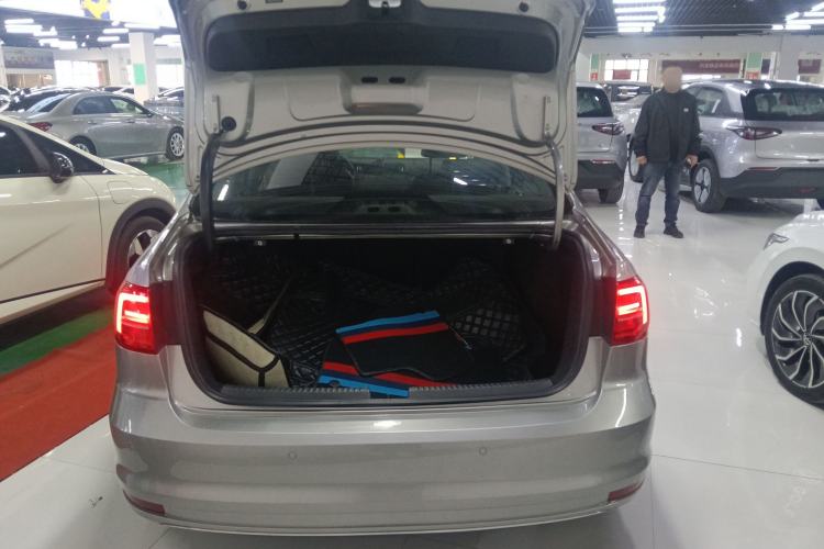 Used Volkswagen Sagitar 2018 1.6L Automatic Comfort Model Trunk