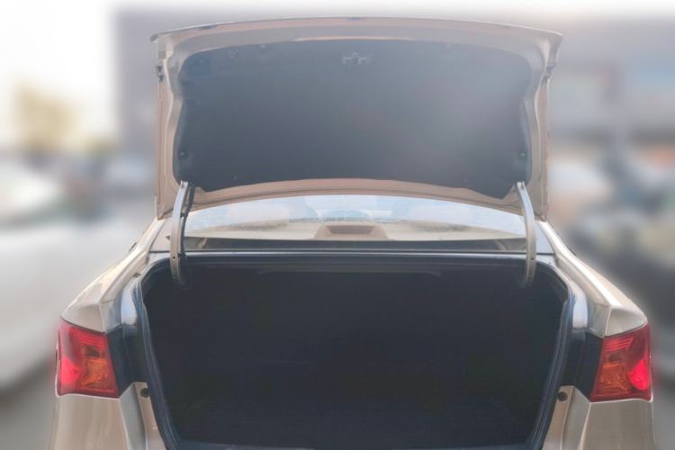 Used Roewe 350 2015 1.5L Manual Luxury Sunroof Edition
