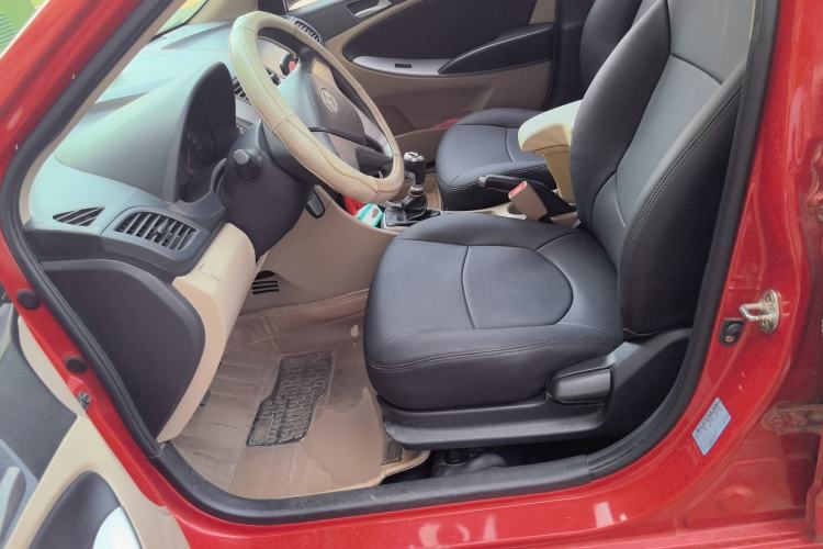 Used Hyundai Verna (older generation) 2014 1.4L Manual Smart GLS Trim