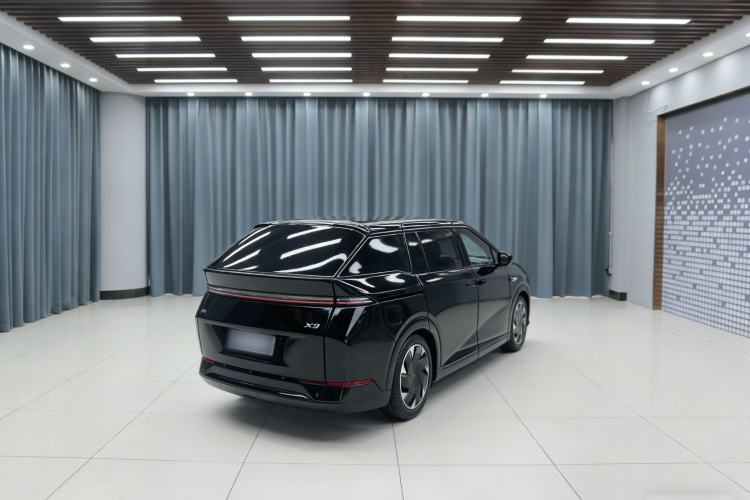 Used XPeng X9 2024 610 Long-Range Pro
