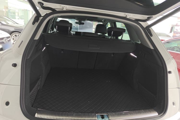 Used Audi Q5L 2018 45 TFSI Prestige Fashion Edition China V Emission Standard Trunk