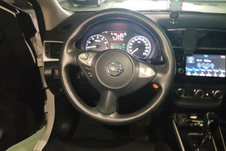 Used Nissan Sylphy 2016 1.6XV CVT Smart Enjoyment Version Steering Wheel
