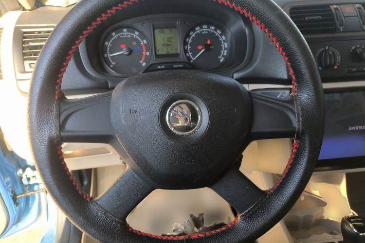 Used Skoda Fabia 2014 1.4L Automatic Crystal Edition
