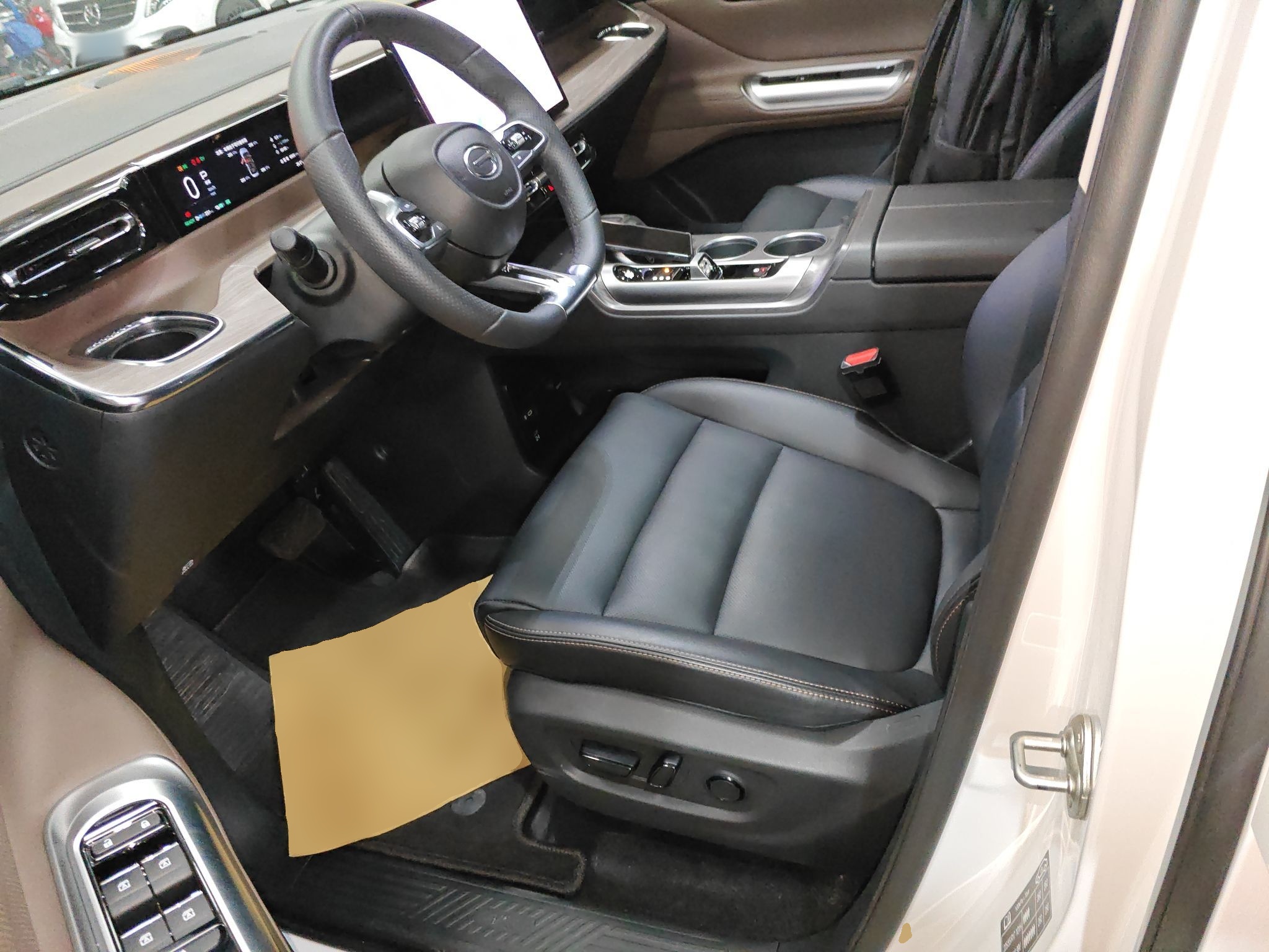 Переднее сиденье в автомобиле