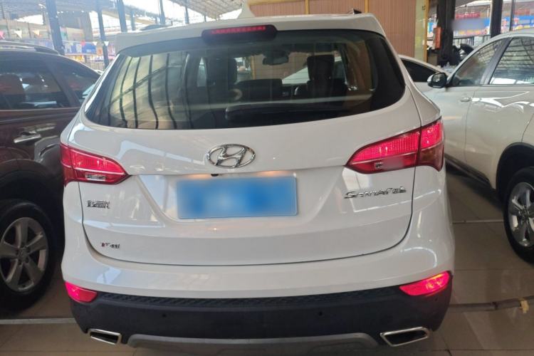 Used Hyundai Santa Fe 2015 2.0T Automatic Two-Wheel Drive Smart Version 5 Seats