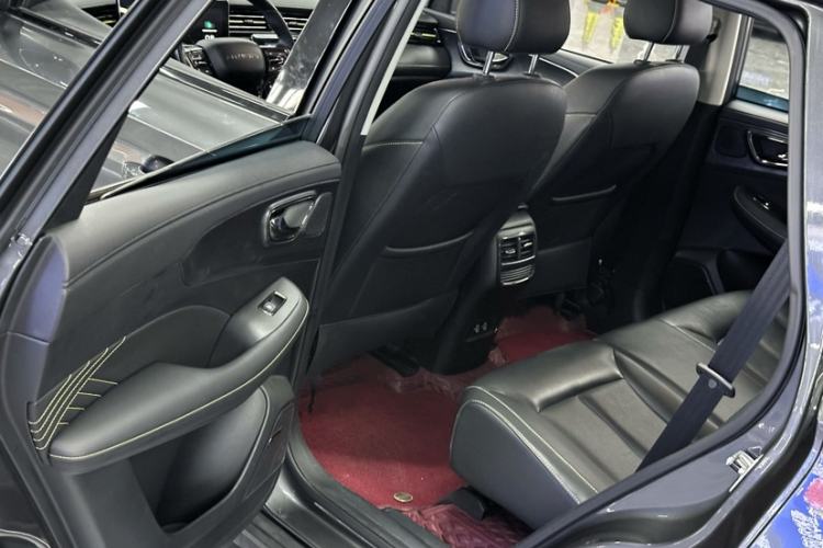 Used Roewe RX5 2021 PLUS 330TGI Automatic National Trend Intelligent Deluxe Edition Interior 4