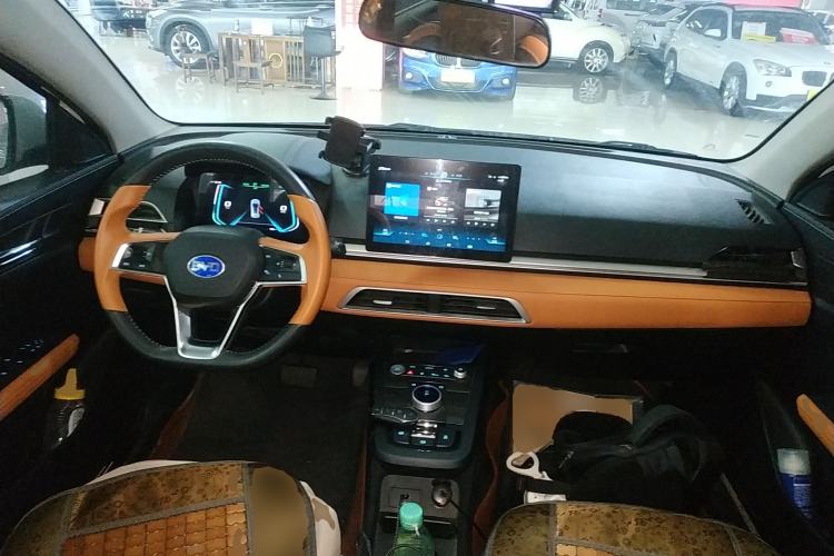 Used BYD e2 2020 Upgraded Version Long-Range Edition Luxury Model Center Console