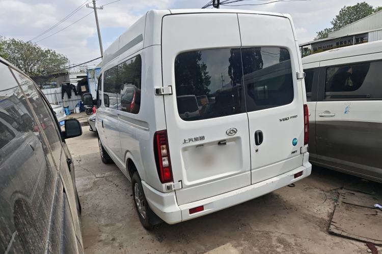 Used SAIC MAXUS Xintu V80 2023 2.0T AMT Classic Aoyuntong Short Wheelbase Mid-Roof 5/6-Seater