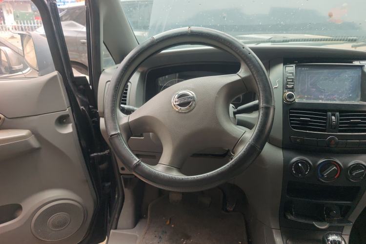 Used Dongfeng Shuaike 2011 1.5L Manual Standard Model 7 Seats China IV Standard
