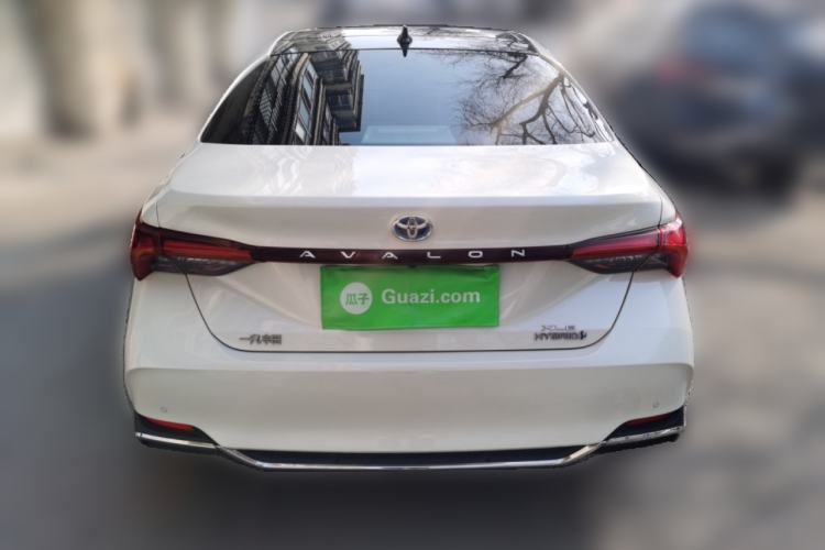 Used Toyota Avalon 2019 Dual-Engine 2.5L XLE Prestige Version China VI Standard
