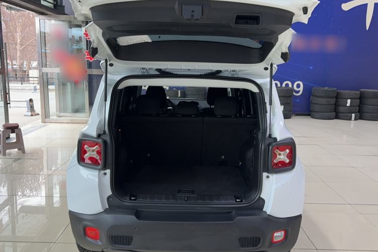 Used Jeep Renegade 2018 Connected Large Screen Version 180TS Automatic Kinetic Edition+ Trunk