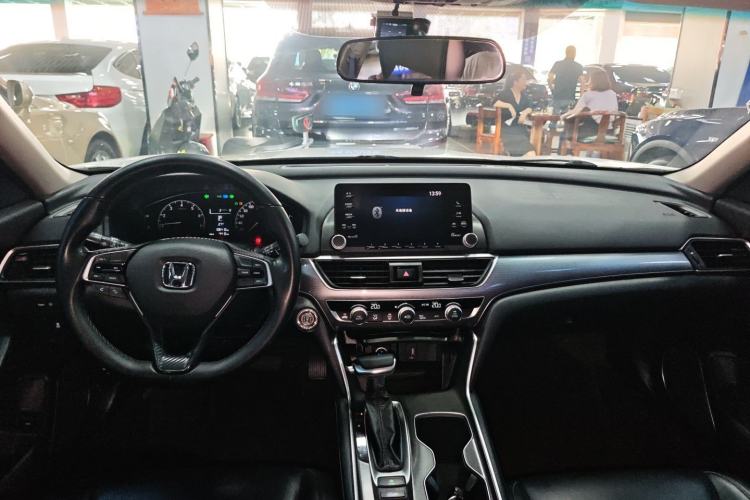 Used Honda Accord 2018 260TURBO Elite Edition China VI Center Console
