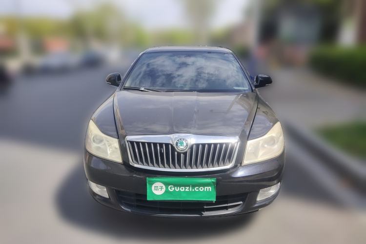Used Skoda Octavia 2013 1.6L Manual Yijun Edition Front
