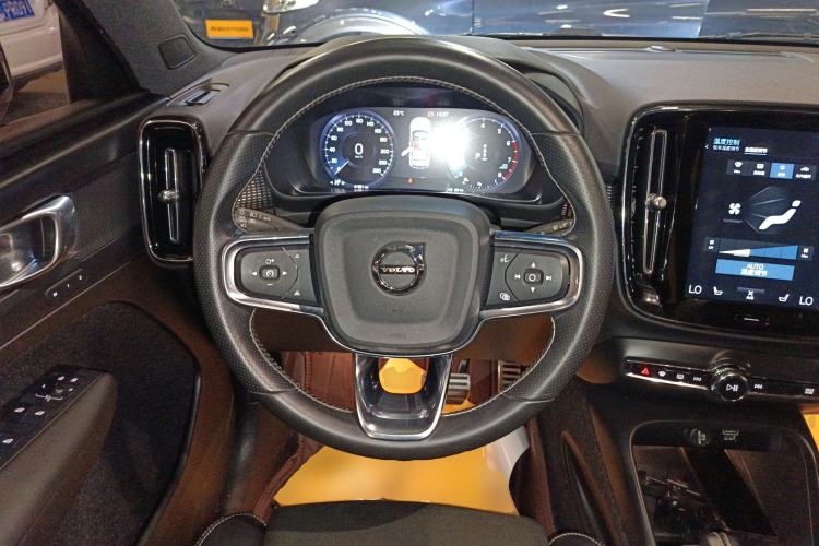 Used Volvo XC40 2021 T4 Four-Wheel Drive Smart & Sporty Edition