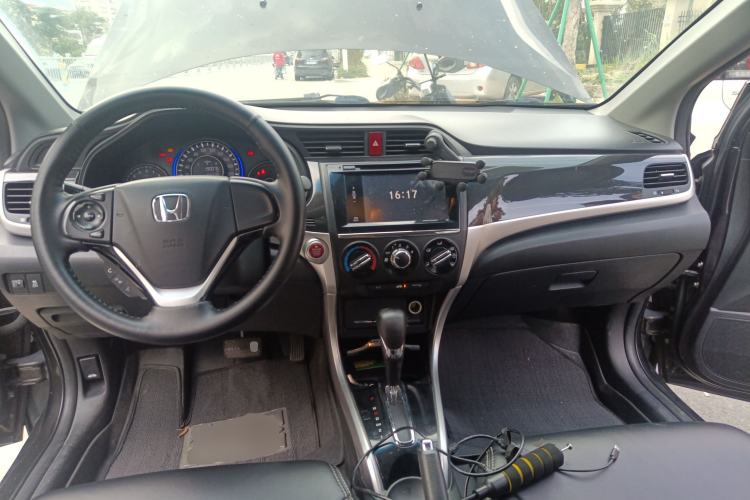 Used Honda Crider 2013 1.8L automatic luxury edition
