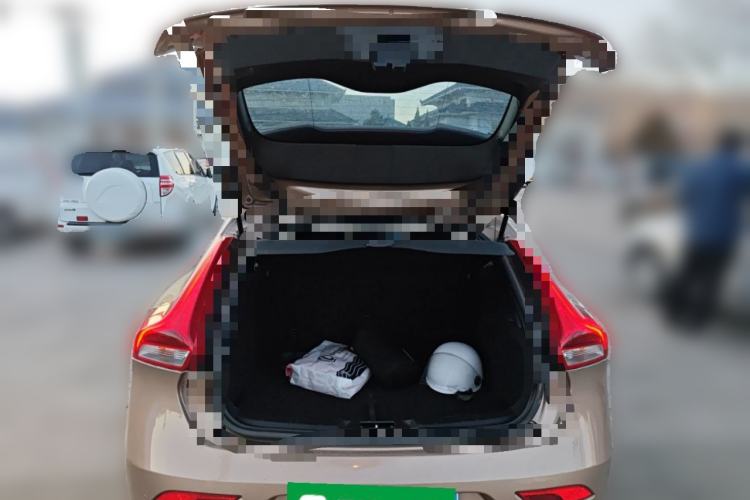 Used Volvo V40 2015 1.6T Zhiyi Edition