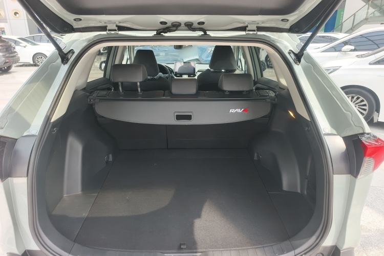 Used Toyota RAV4 2021 2.0L CVT Four-Wheel Drive Premium Edition