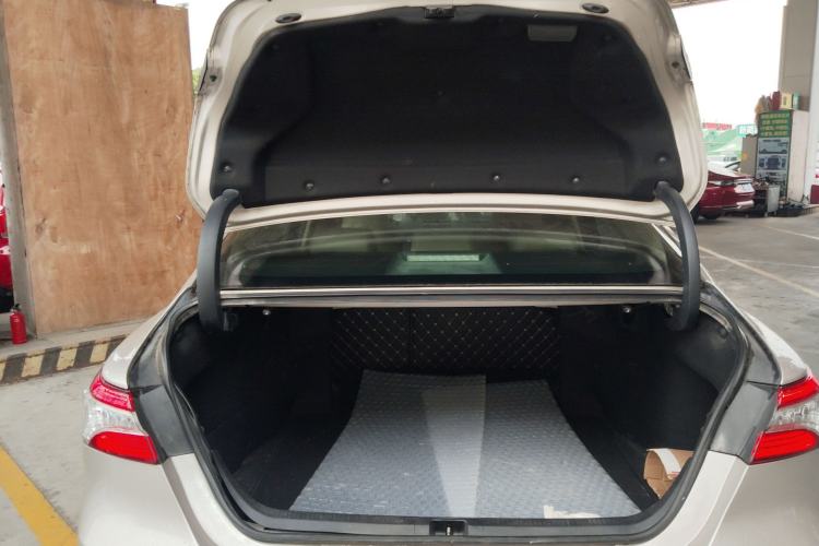 Used Toyota Camry 2018 2.0G Luxury Edition