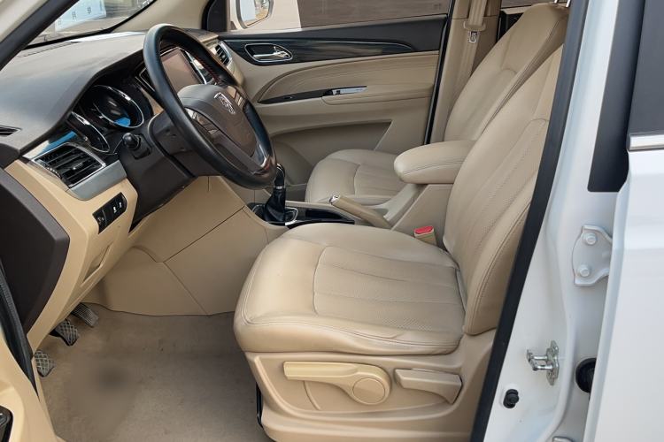 Used Baojun 730 2016 1.5L Manual Comfort Version 7 Seats China V Emission Standard