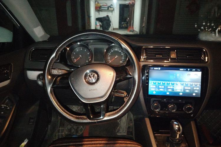 Used Volkswagen Sagitar 2015 1.6L Automatic Comfort Model